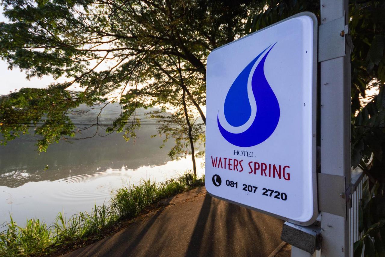 Waters Spring 호텔 캔디 외부 사진